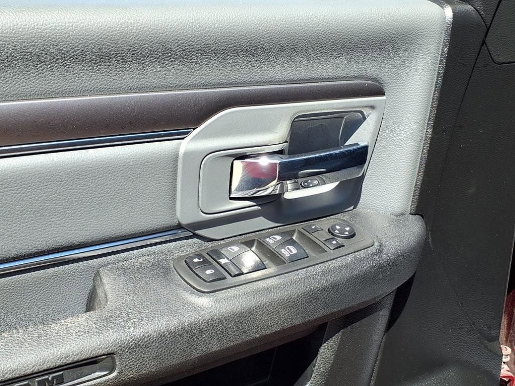 Used 2021 RAM 1500 Classic SLT image 11
