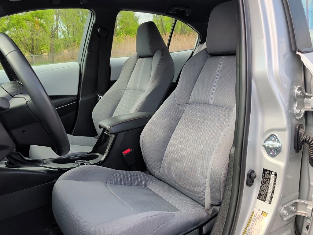 Certified 2025 Toyota Corolla SE FWD image 16