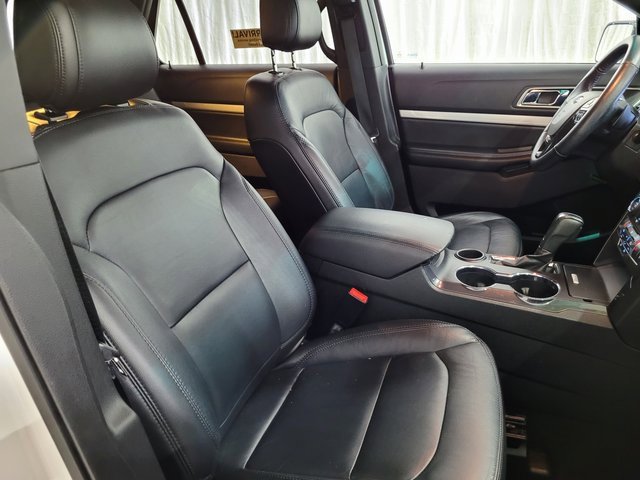 Used 2017 Ford Explorer XLT w/ Equipment Group 202A image 61