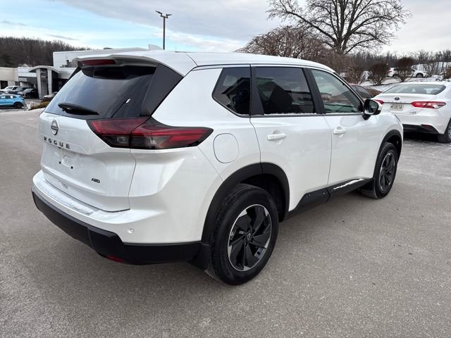 Certified 2025 Nissan Rogue SV image 5