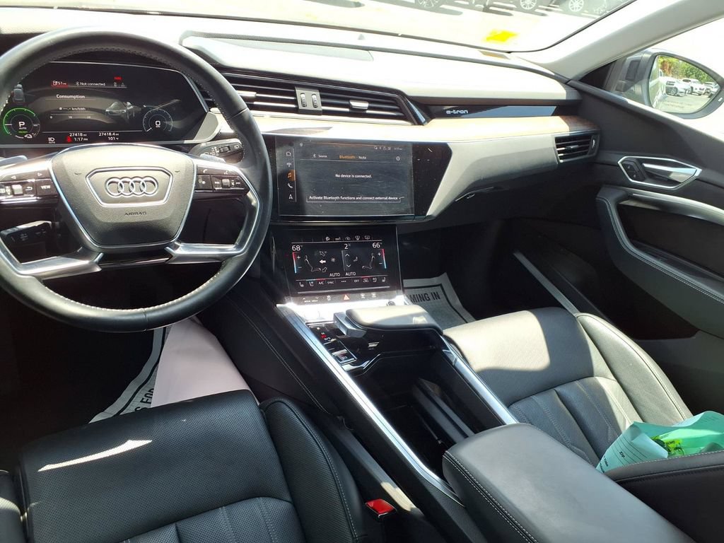 Used 2019 Audi e-tron Prestige w/ Prestige Package AWD/4WD image 5
