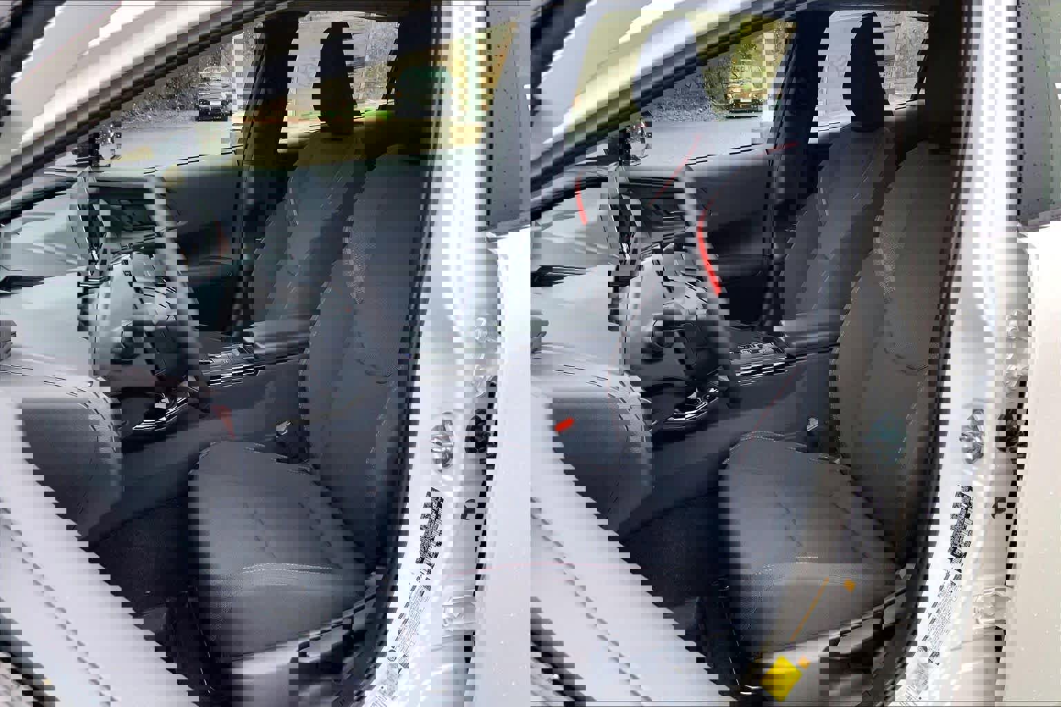 New 2026 Toyota Prius Plug-In Hybrid image 9