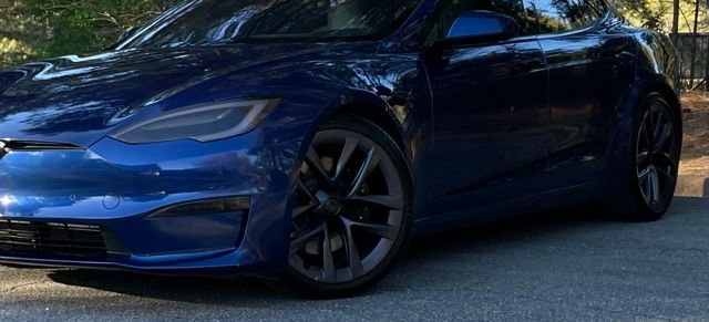 Used 2022 Tesla Model S image 2