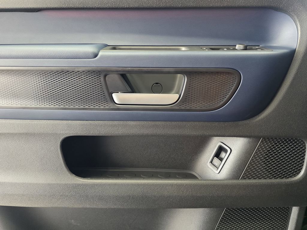 New 2025 Volkswagen ID. Buzz Pro S image 14