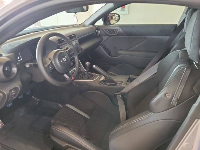 Used 2025 Toyota GR86 Premium image 9