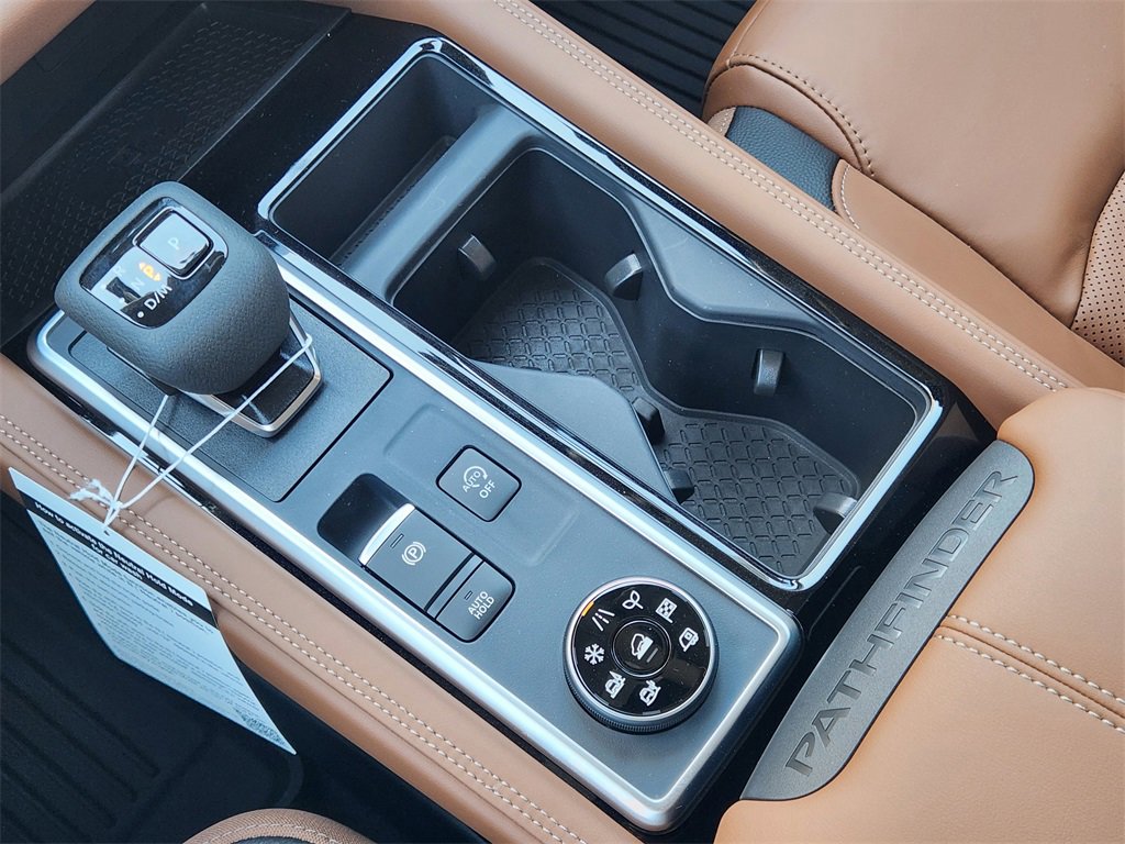 New 2025 Nissan Pathfinder Platinum image 15