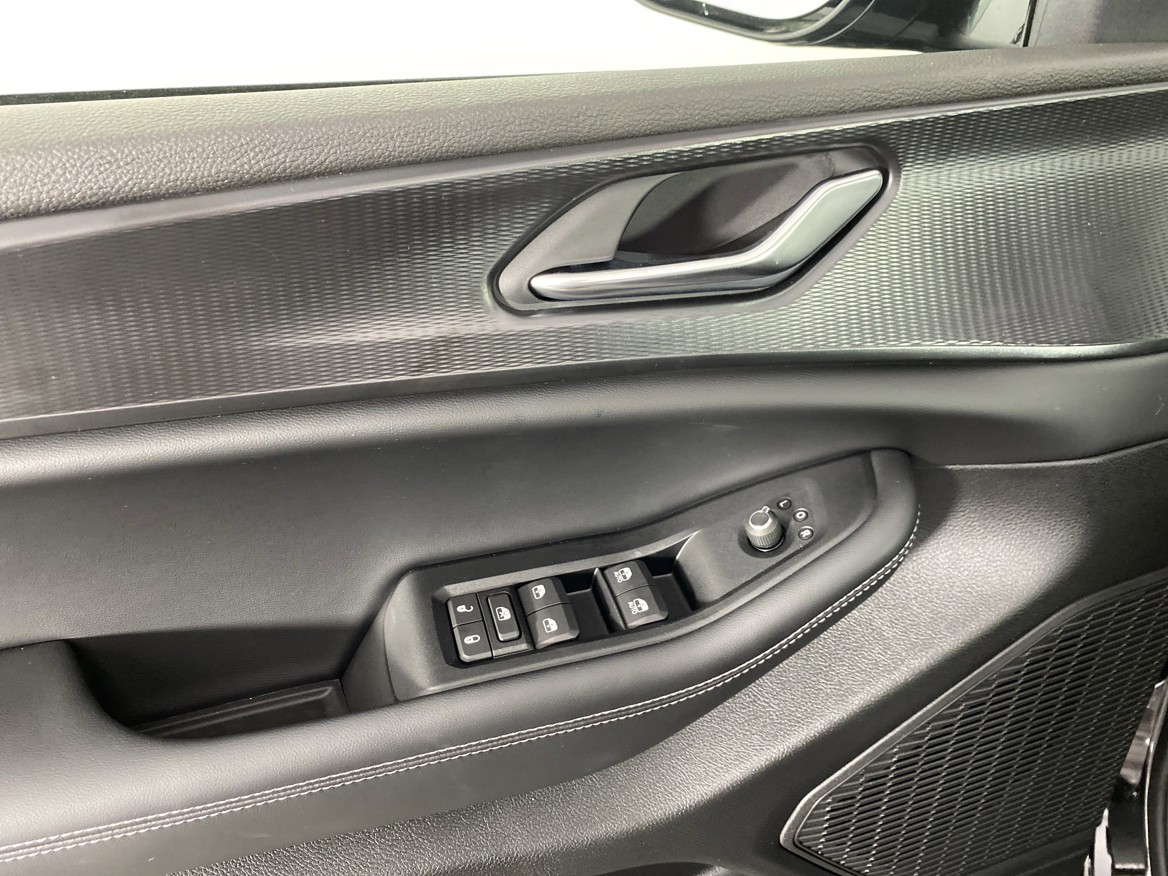 New 2025 Jeep Grand Cherokee L Altitude image 13