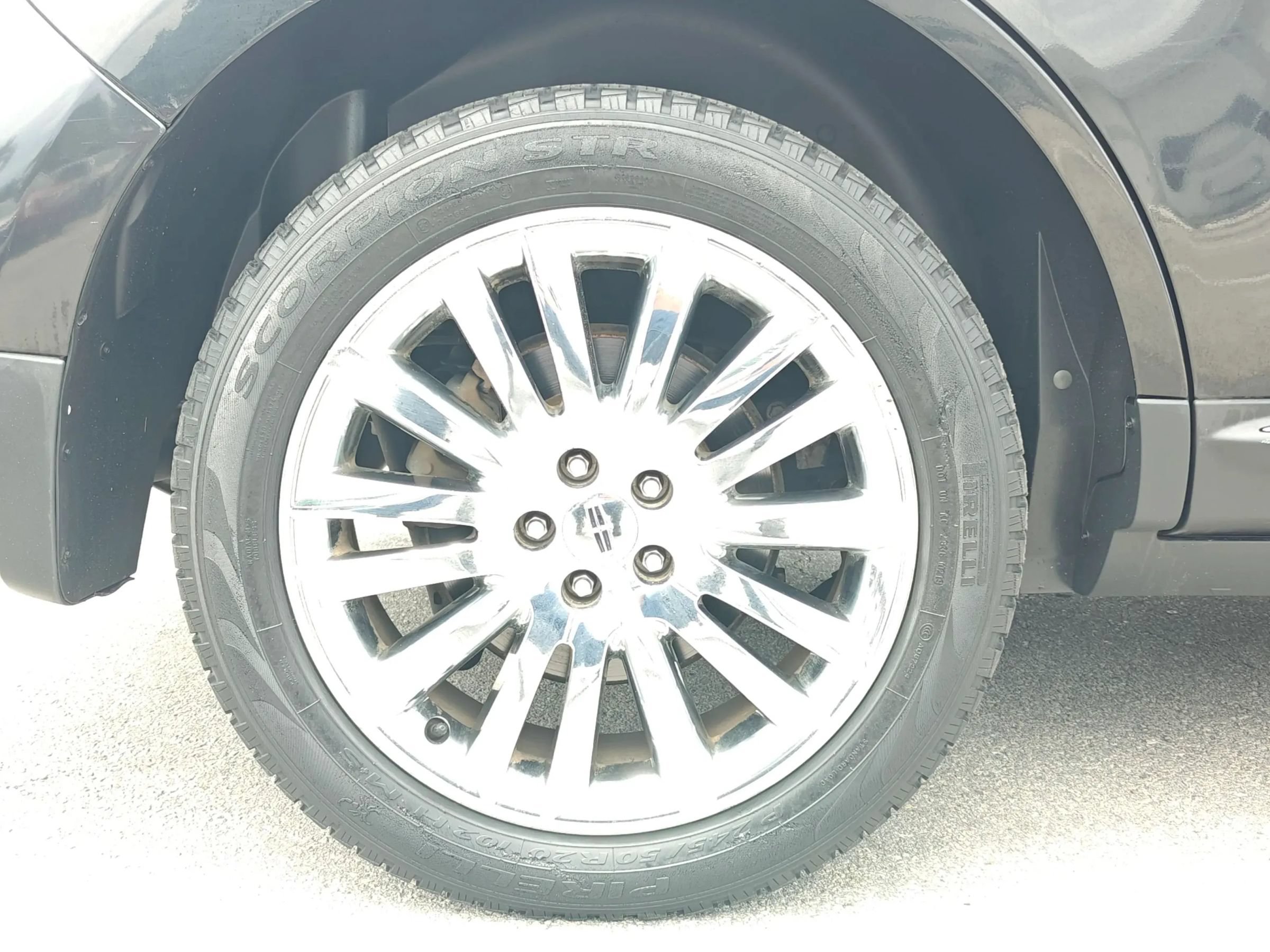 Used 2013 Lincoln MKX FWD image 28