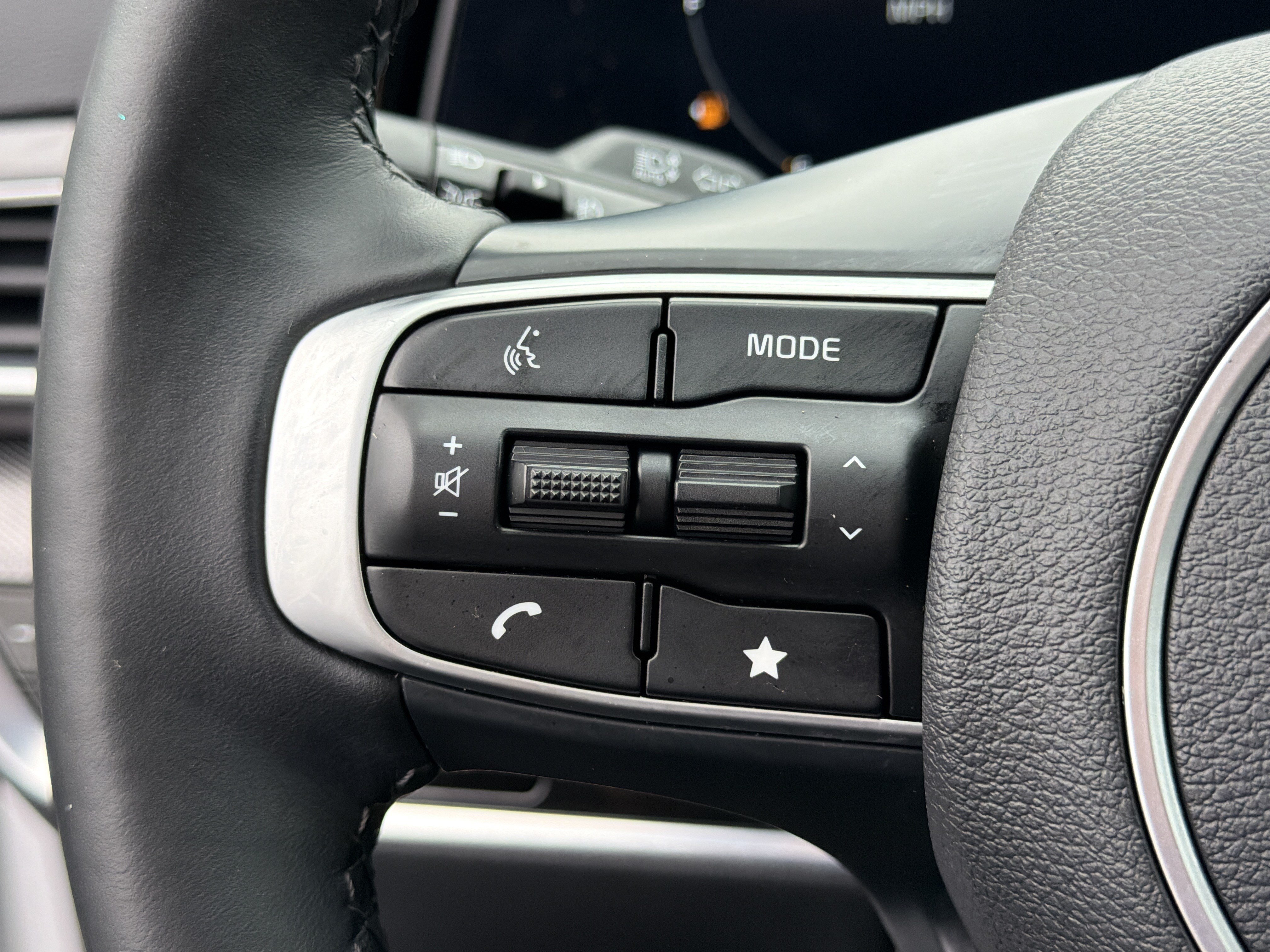 Used 2024 Kia Sportage SX FWD image 22