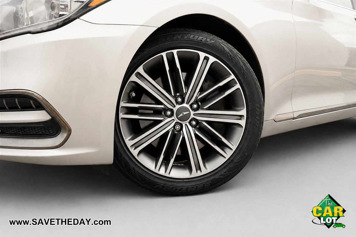 Used 2018 Genesis G80 3.8 RWD image 3