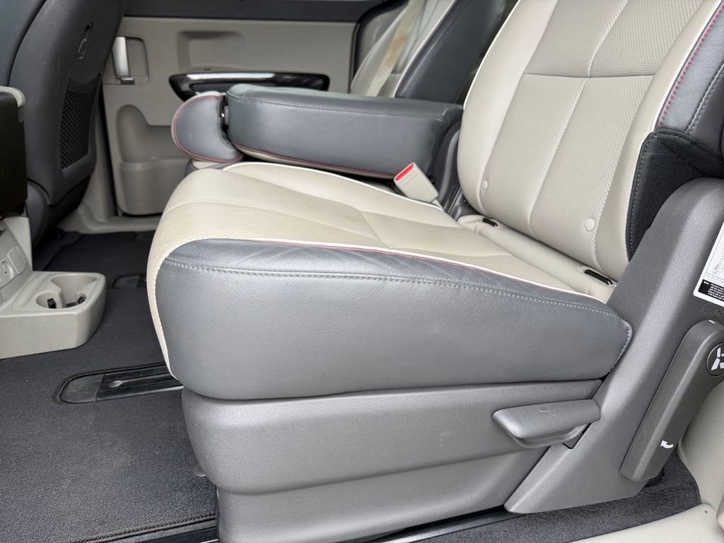 Used 2016 Kia Sedona EX image 13
