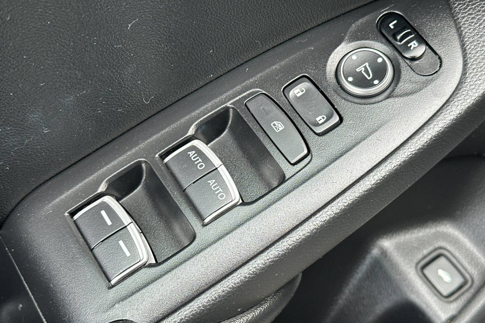 Used 2021 Honda Accord EX-L image 14
