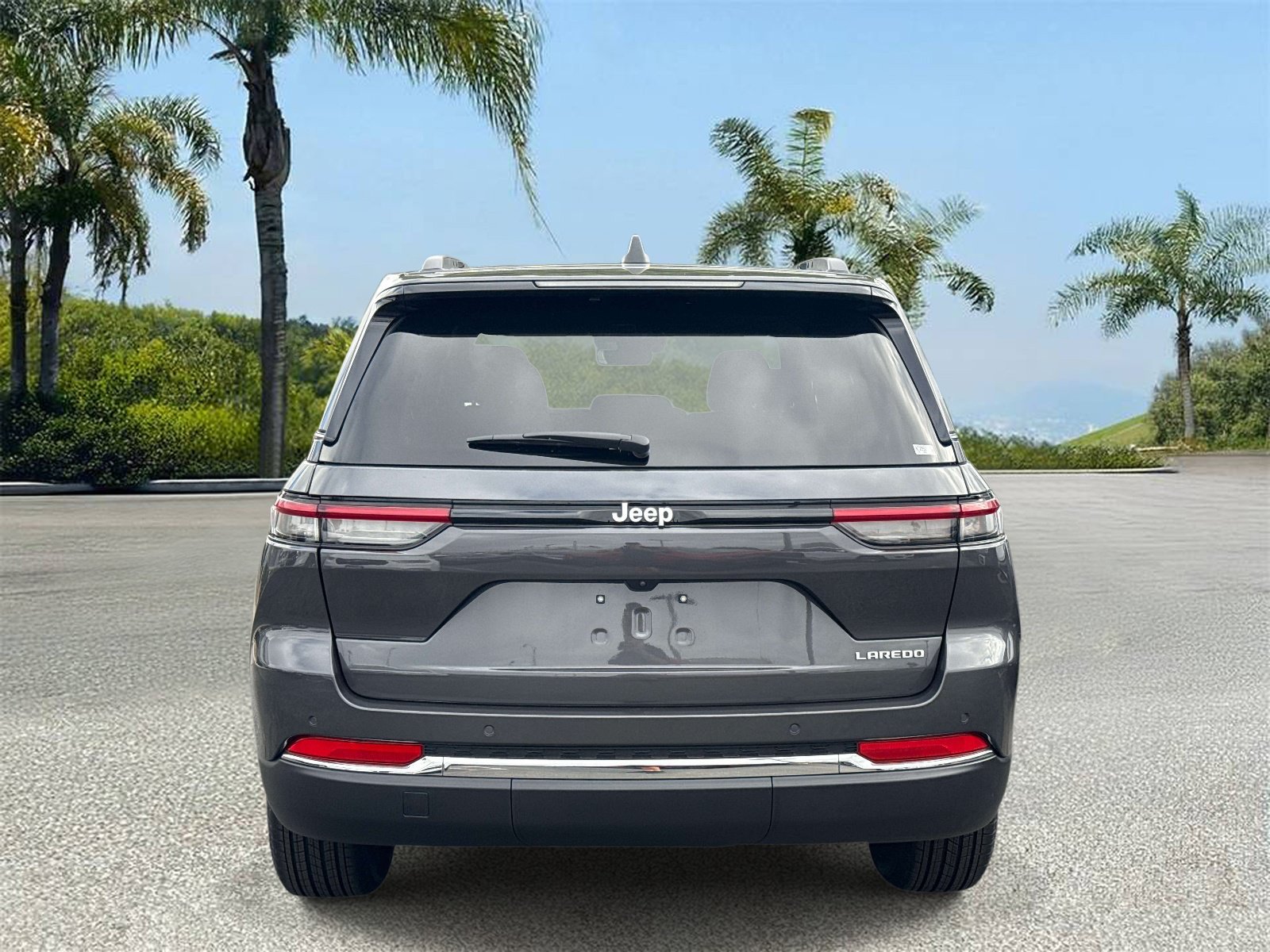 New 2026 Jeep Grand Cherokee Laredo X RWD image 4