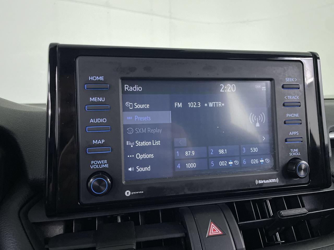 Used 2021 Toyota RAV4 XLE AWD/4WD image 15