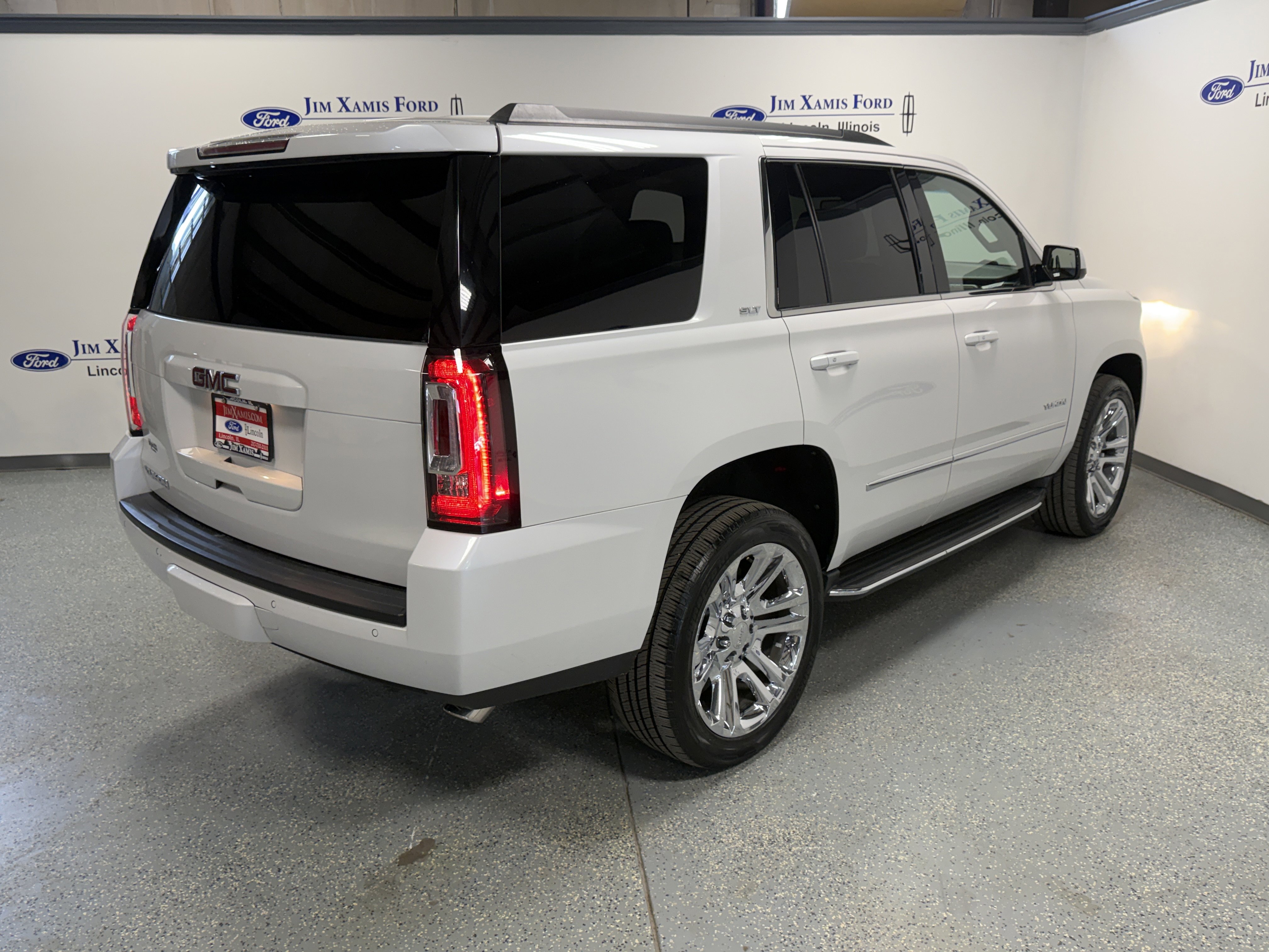 Used 2017 GMC Yukon SLT w/ Premium Edition AWD/4WD image 38