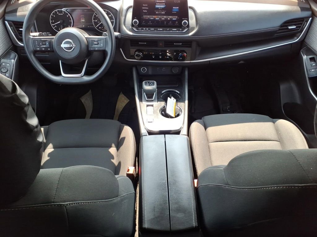 Used 2023 Nissan Rogue S image 10