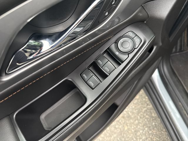 Used 2020 Chevrolet Traverse LS FWD image 14