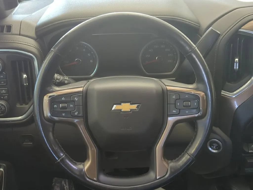 Used 2019 Chevrolet Silverado 1500 High Country w/ Technology Package AWD/4WD image 23