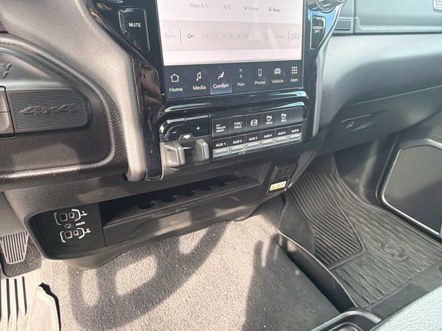 Used 2023 RAM 3500 Laramie AWD/4WD image 29