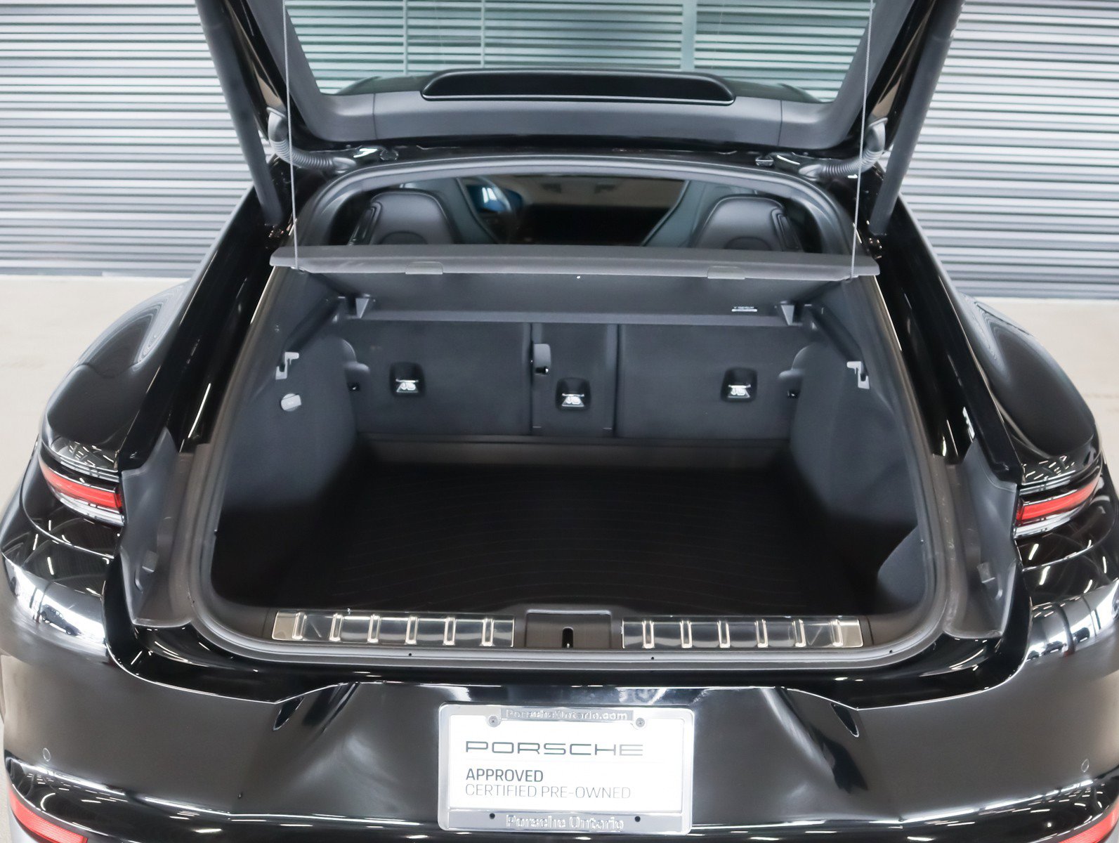 Certified 2025 Porsche Panamera image 29