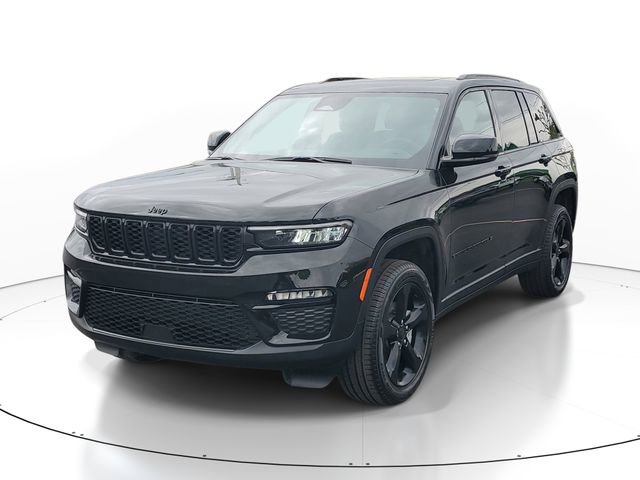 Used 2025 Jeep Grand Cherokee Limited w/ Black Appearance Package AWD/4WD image 2