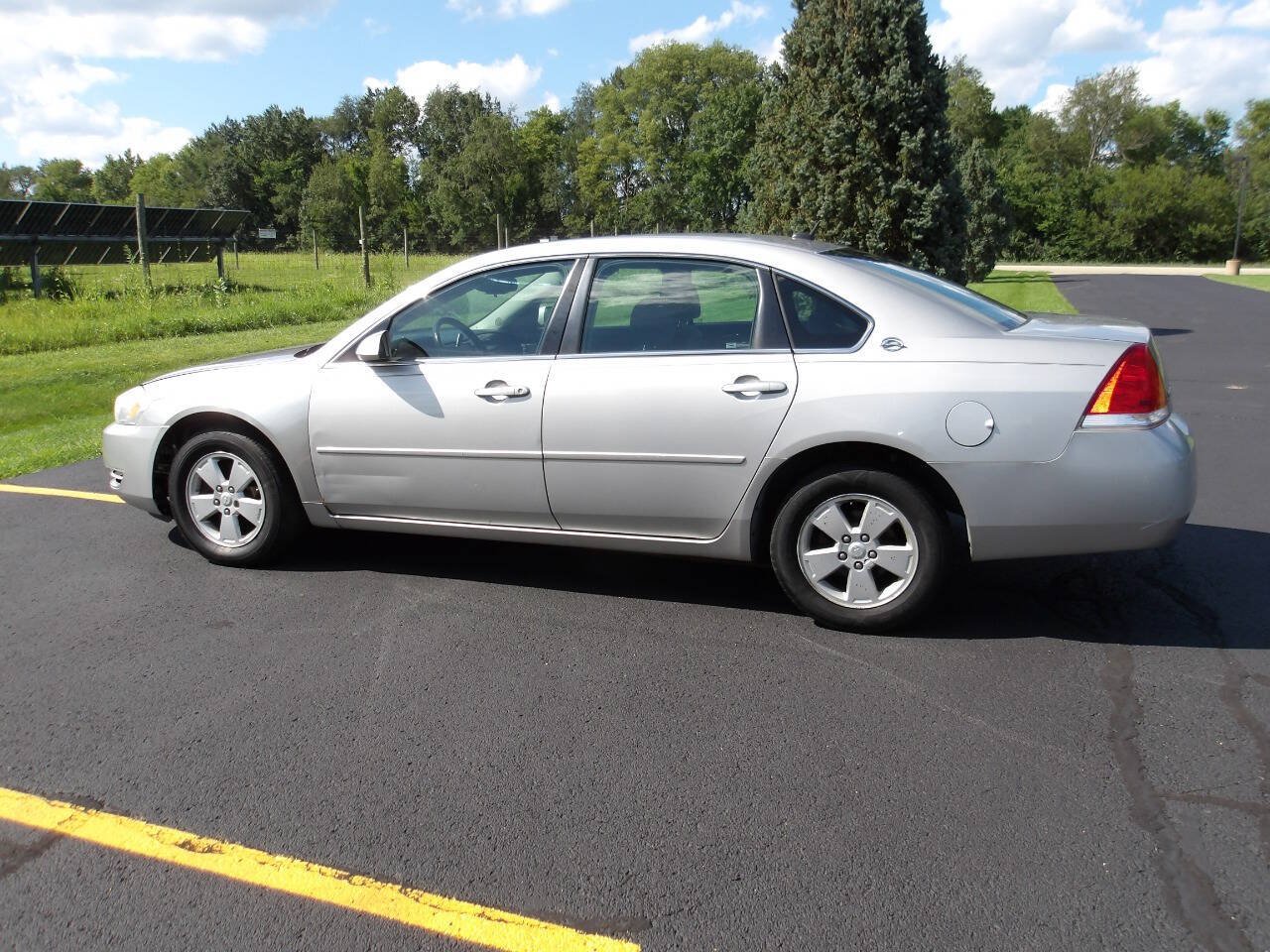 Used 2007 Chevrolet Impala LT w/ Preferred Equipment Group FWD image 10