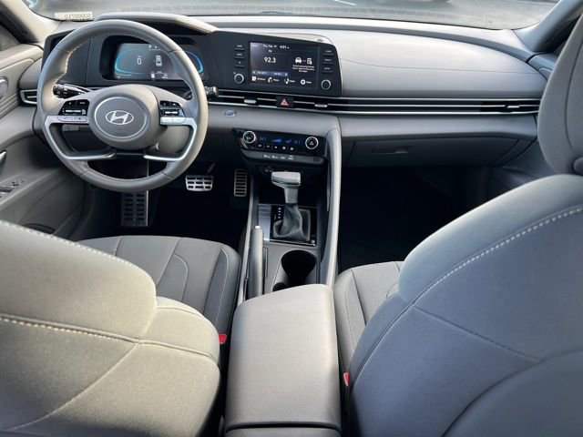 Certified 2025 Hyundai Elantra Sport image 10