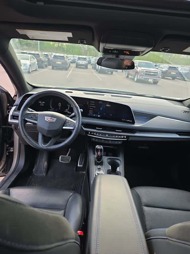 Used 2024 Cadillac XT4 Sport AWD/4WD image 7