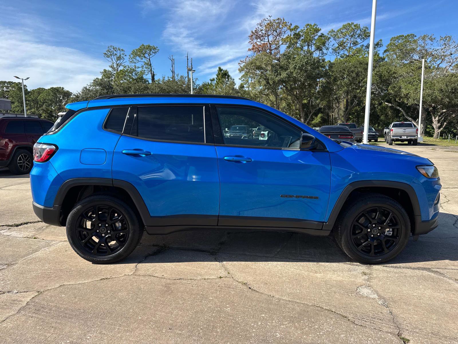 New 2026 Jeep Compass Latitude image 2
