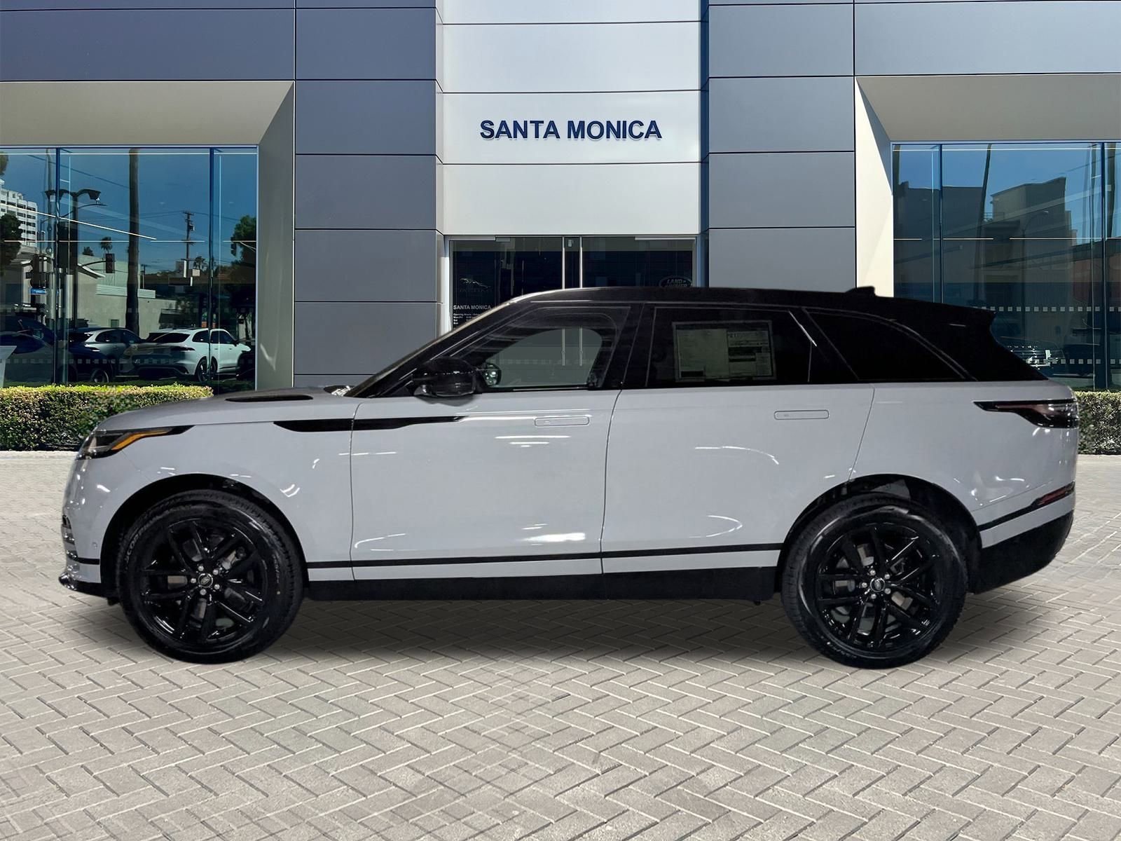 New 2026 Land Rover Range Rover Velar Dynamic SE image 5