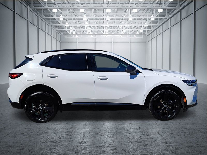 Certified 2022 Buick Envision Essence w/ Sport Touring Package AWD/4WD image 6