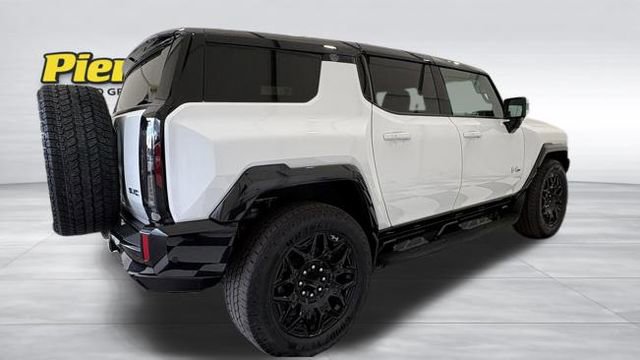 Used 2025 GMC Hummer EV 2X w/ LPO, Cargo Utility Package AWD/4WD image 8