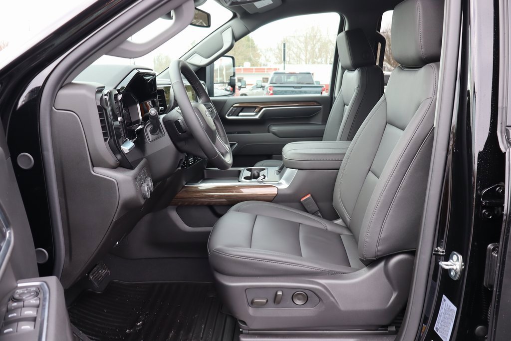 New 2026 Chevrolet Silverado 2500 LT w/ Trail Boss Package image 4