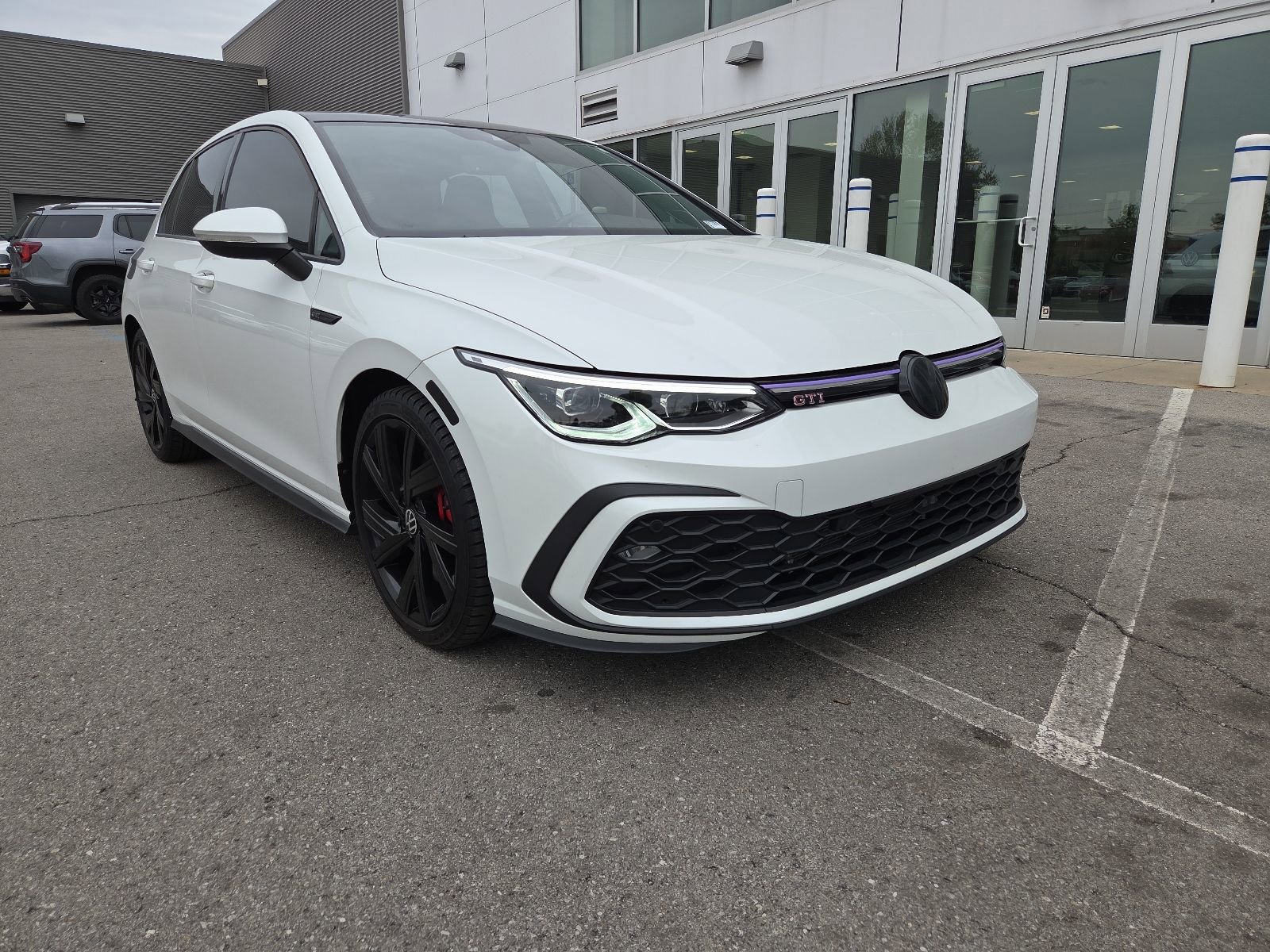 Certified 2022 Volkswagen GTI SE w/ SE Leather Package FWD image 30