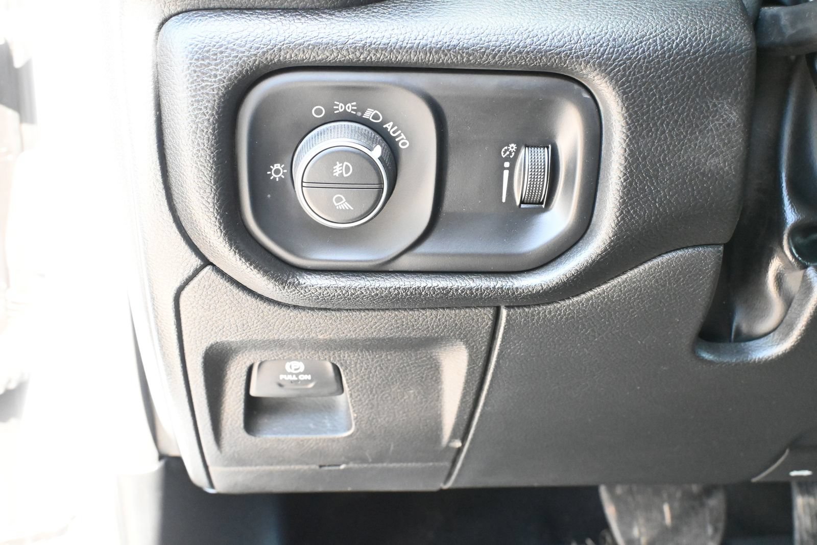Used 2023 RAM 1500 Lone Star AWD/4WD image 12