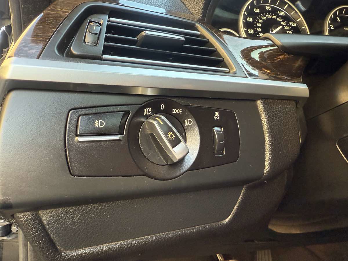 Used 2013 BMW 640i Coupe image 28