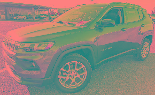 Used 2022 Jeep Compass Latitude AWD/4WD image 6