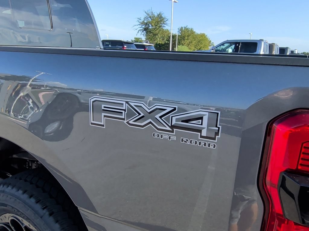 New 2027 Ford F250 Lariat w/ Black Appearance Package AWD/4WD image 46