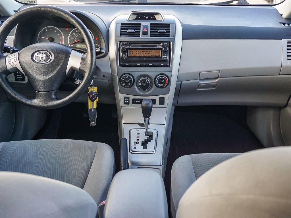 Used 2012 Toyota Corolla LE FWD image 15