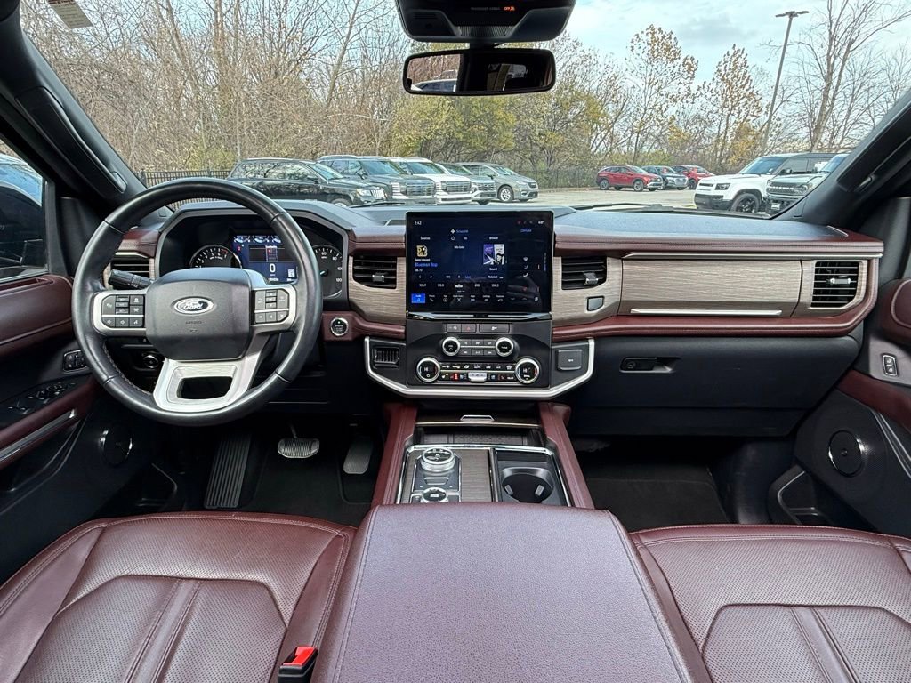 Used 2024 Ford Expedition Max Limited image 32