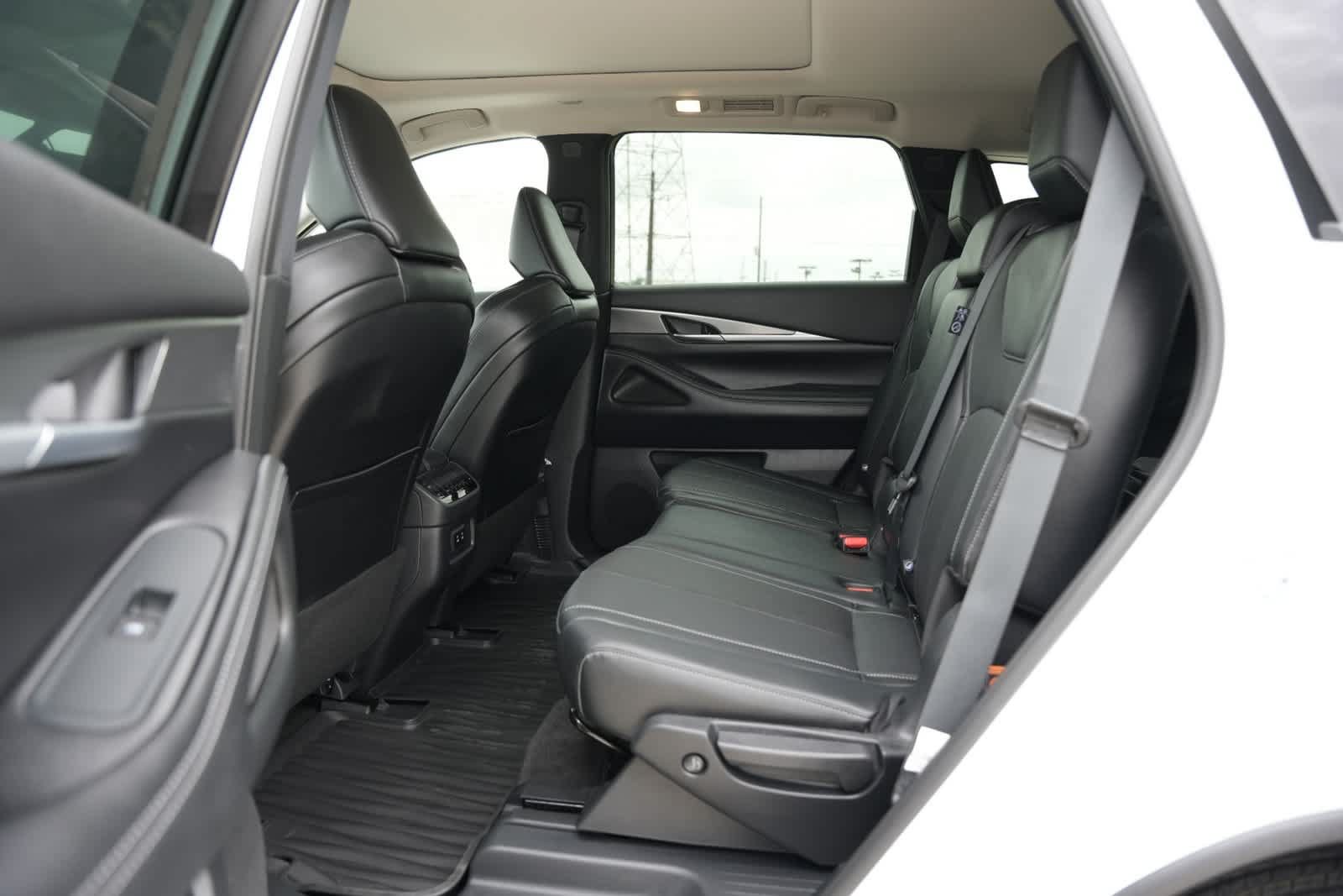 Certified 2027 INFINITI QX60 Pure w/ Cargo Package FWD image 19
