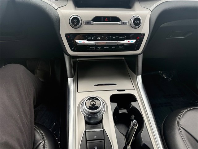 Used 2023 Ford Explorer XLT w/ Equipment Group 202A image 11