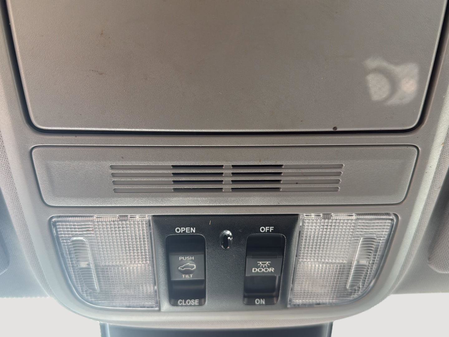 Used 2024 Honda Odyssey EX-L image 17