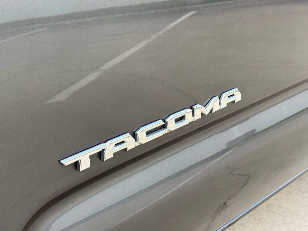 Used 2021 Toyota Tacoma SR5 image 10