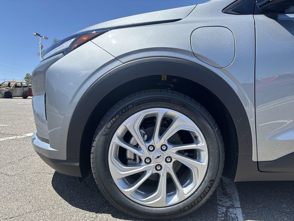 New 2027 Chevrolet Bolt LT w/ LPO, All-Weather Package FWD image 33