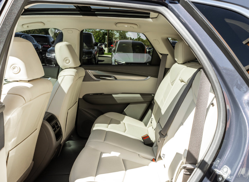 Used 2024 Cadillac XT5 Premium Luxury w/ LPO, Floor Liner Package AWD/4WD image 27