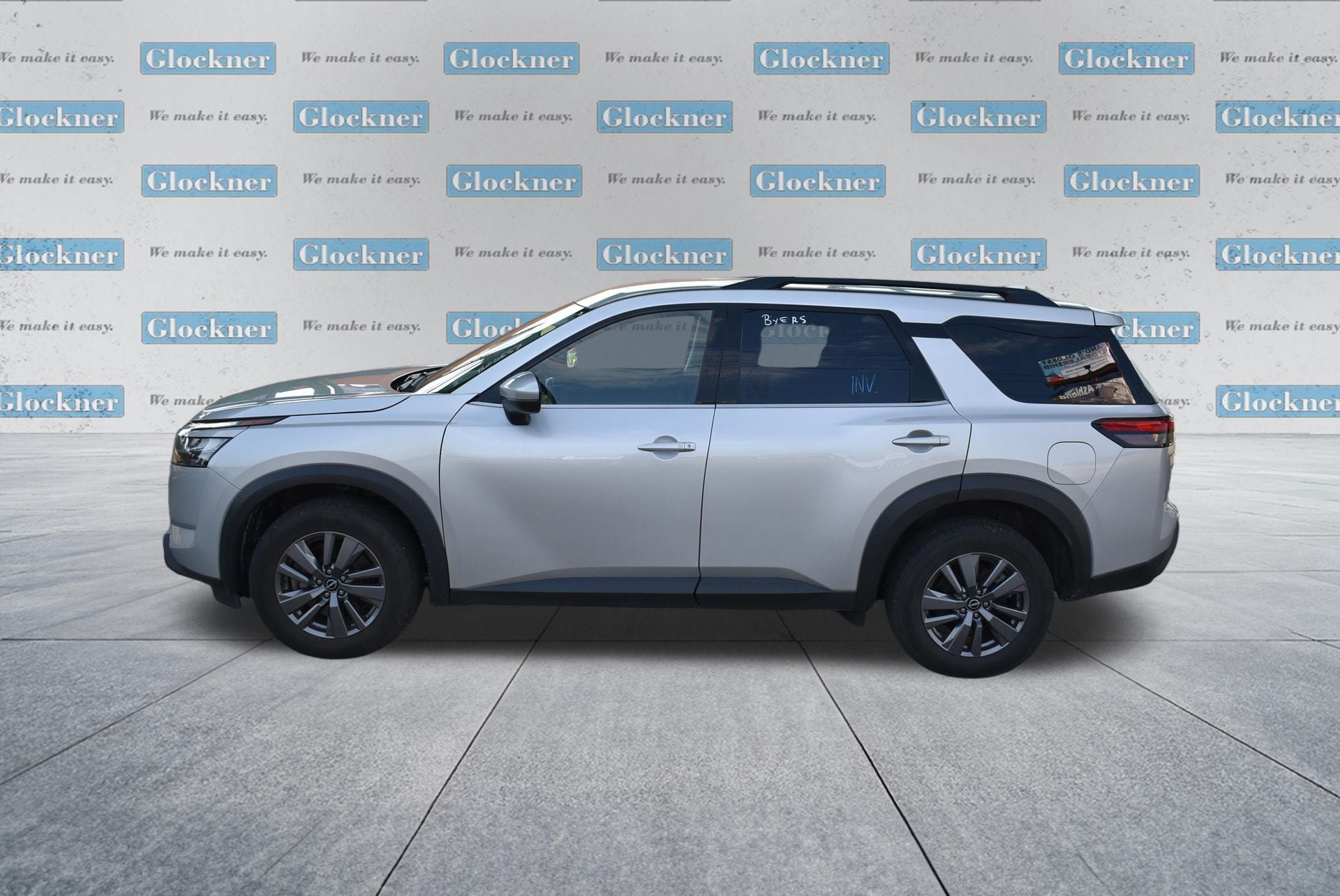 Used 2025 Nissan Pathfinder SV AWD/4WD image 9