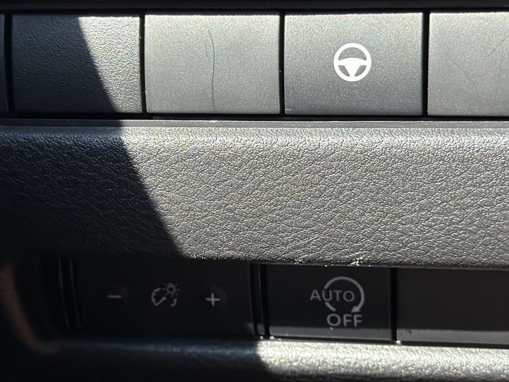 Used 2023 Nissan Rogue SV FWD image 19