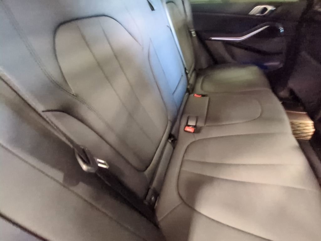 Used 2021 BMW X5 xDrive40i w/ Convenience Package image 26