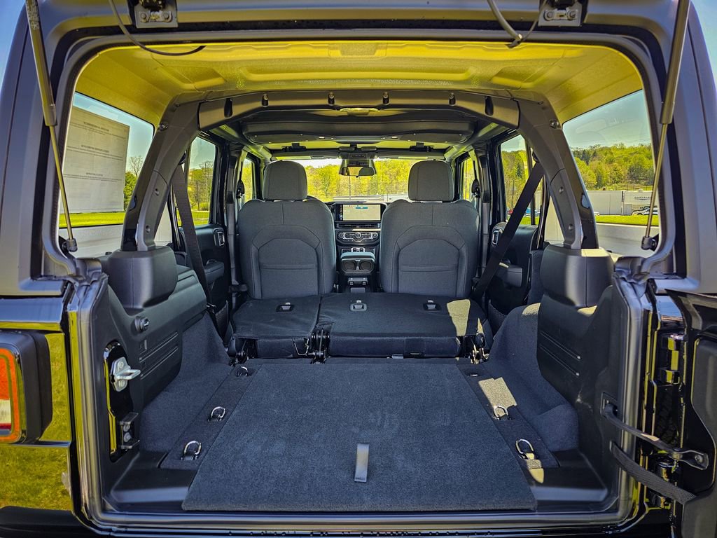 New 2026 Jeep Wrangler Unlimited Sport AWD/4WD image 31